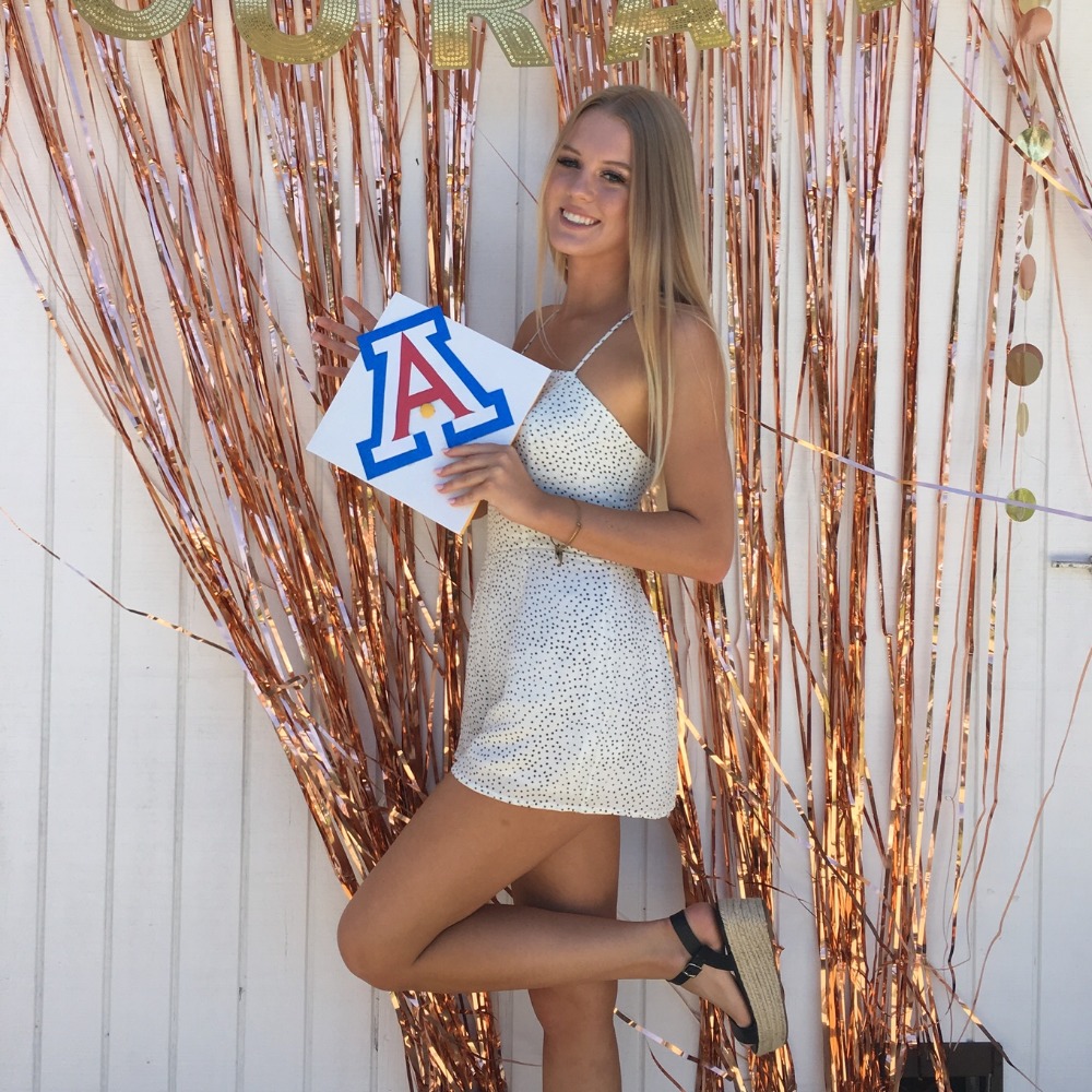 Meet your Posher, Olivia